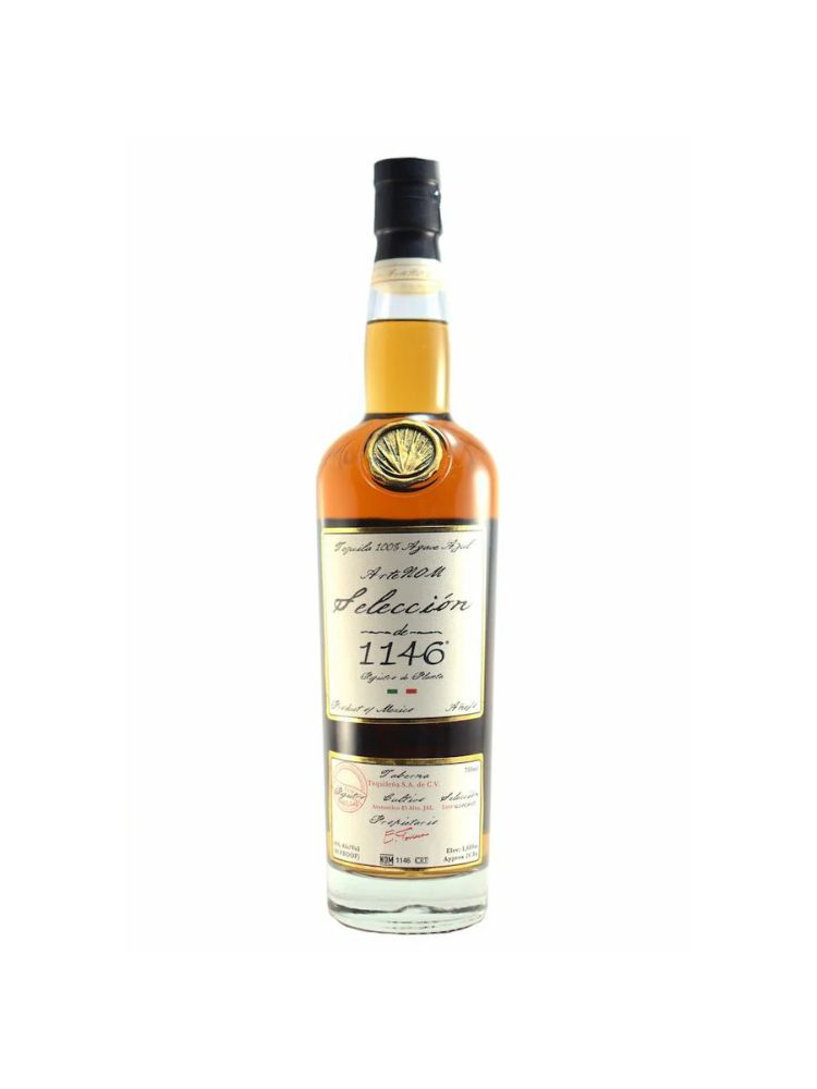 ArteNOM Selección de 1146 Añejo Tequila bottle on white background.
