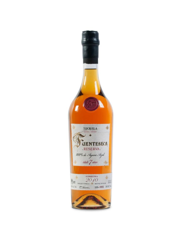 Fuenteseca Reserva Extra Añejo 7-Year-Old Tequila bottle on white background.