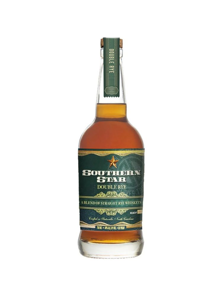 Southern Star Double Rye Straight Bourbon Whiskey bottle on white background.
